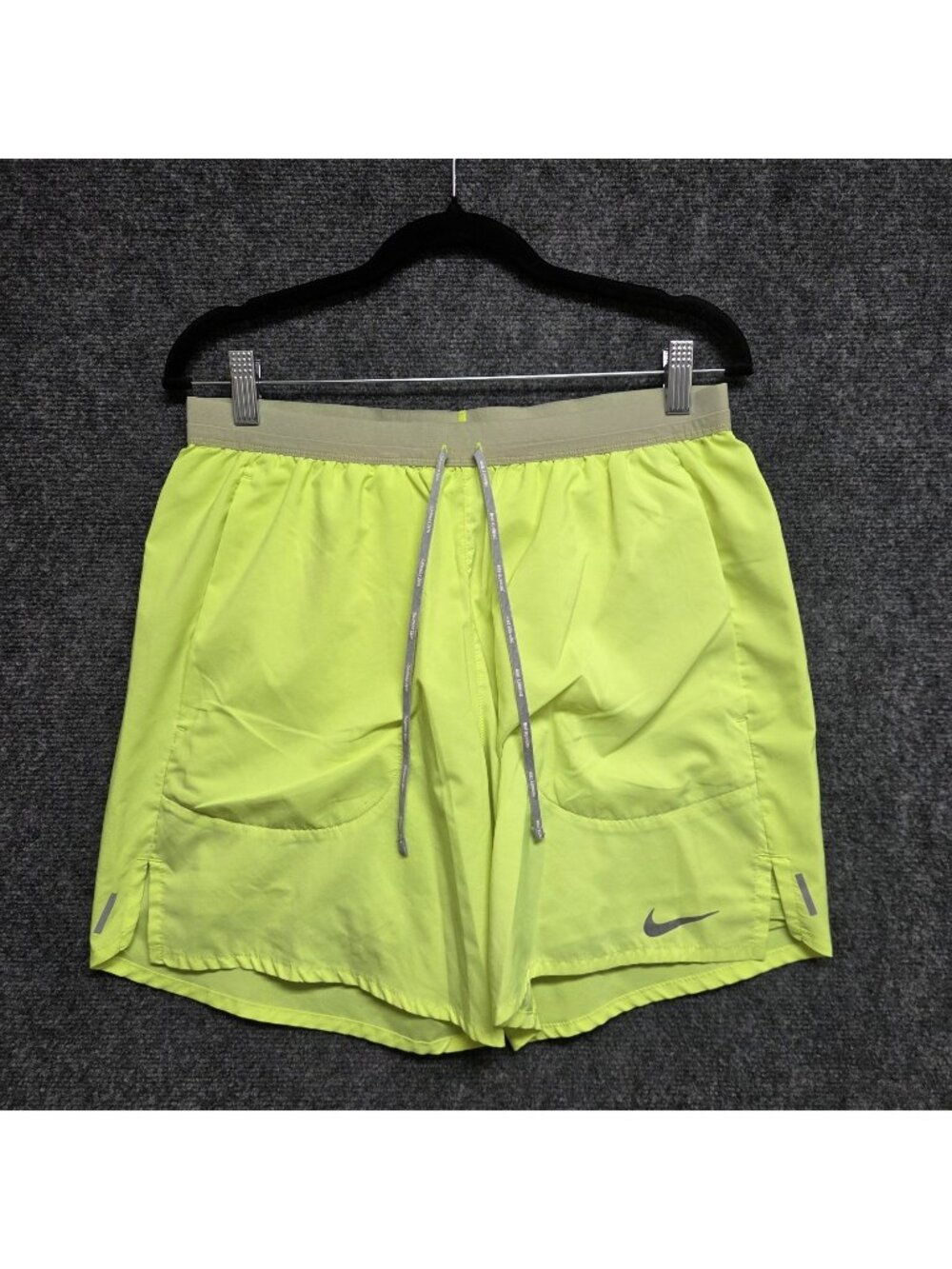 Nike Flex Stride 6" Running Shorts Mens Large Volt Yellow Dri-Fit Lined